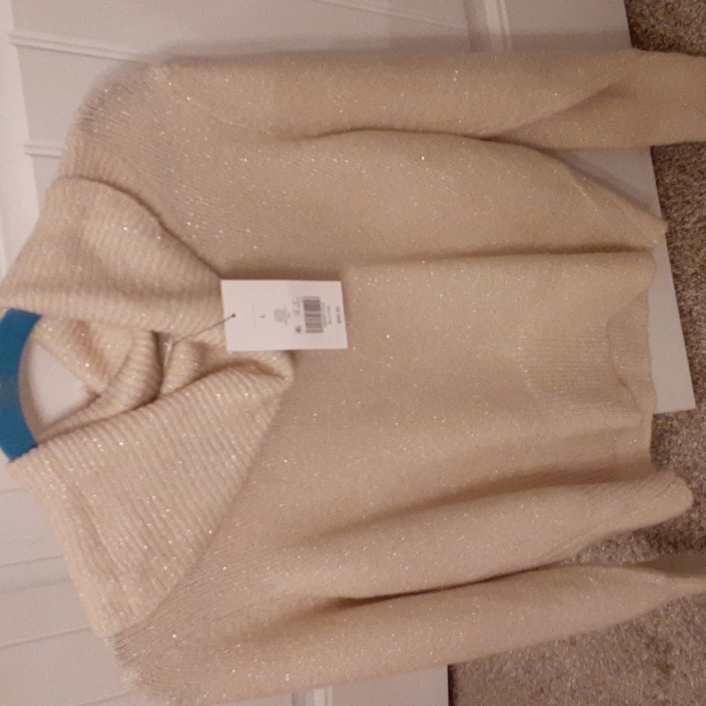 NWT Crown & Ivy sweater